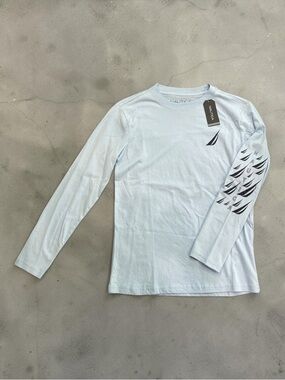 NWT Nautica Boy’s Size Medium (10-12) Long Sleeve Logo Tee - Light Blue & Navy